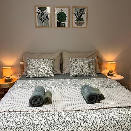 Larix Apartman Budapeste Exterior foto