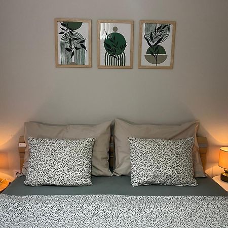 Larix Apartman Budapeste Exterior foto