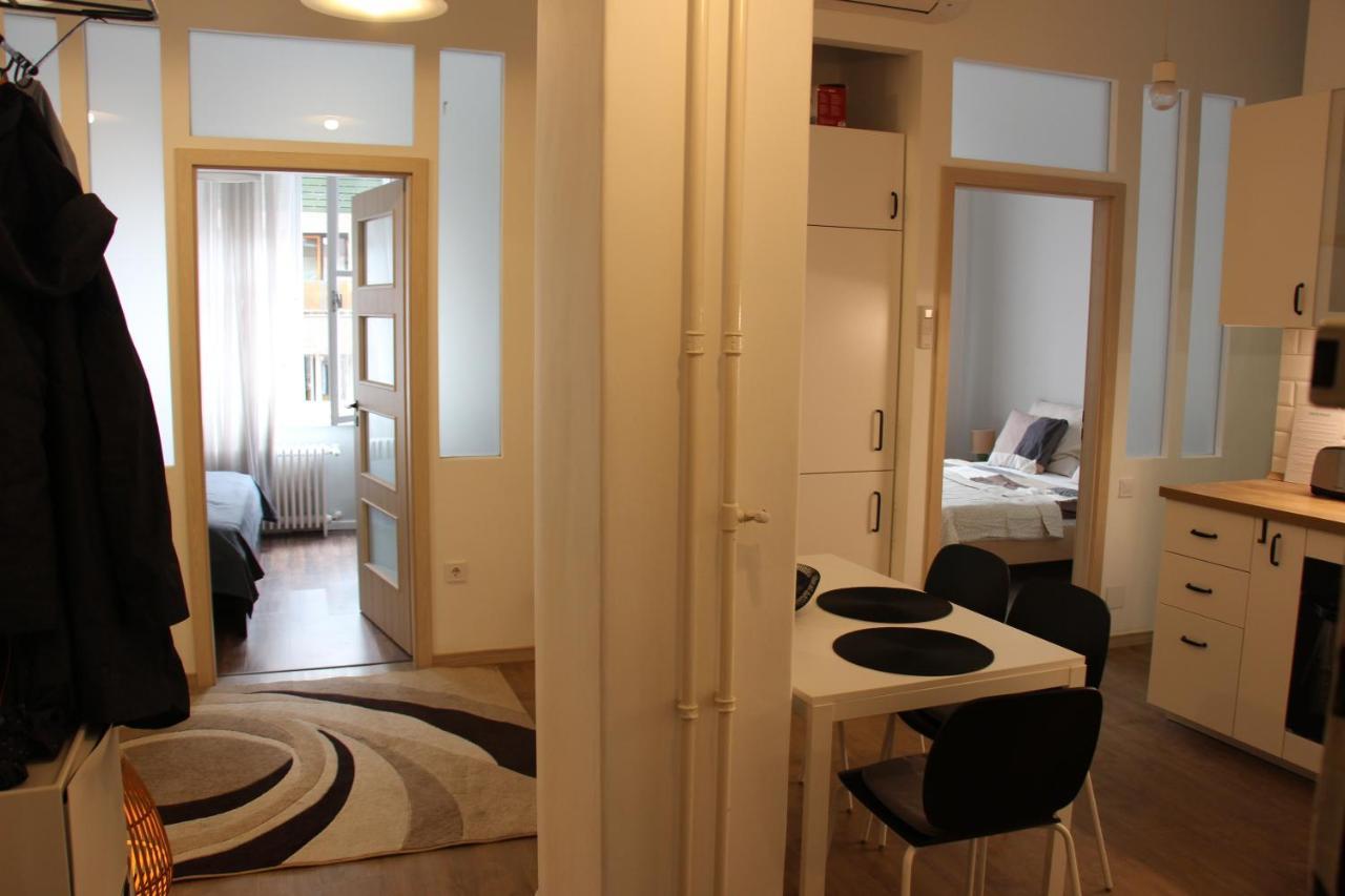 Larix Apartman Budapeste Exterior foto